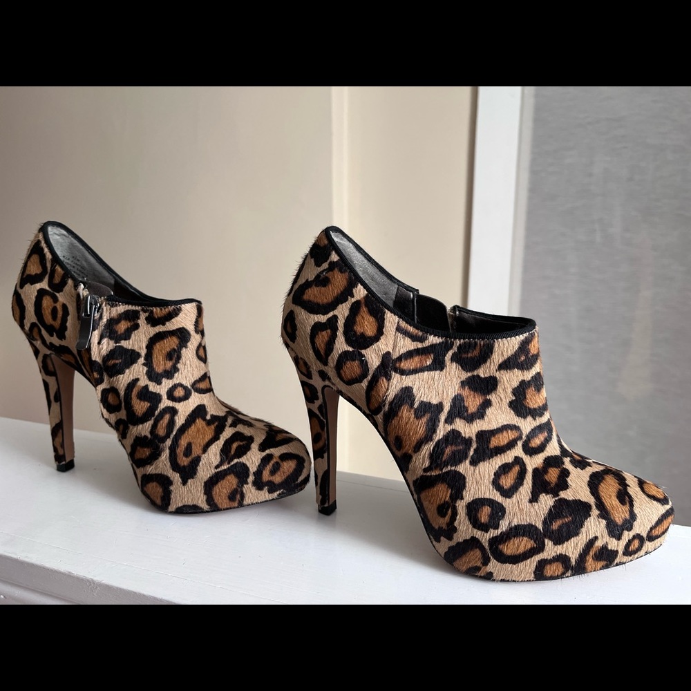 Sam Edelman leather calf hair leopard stiletto platform ankle booties NBW 6.5